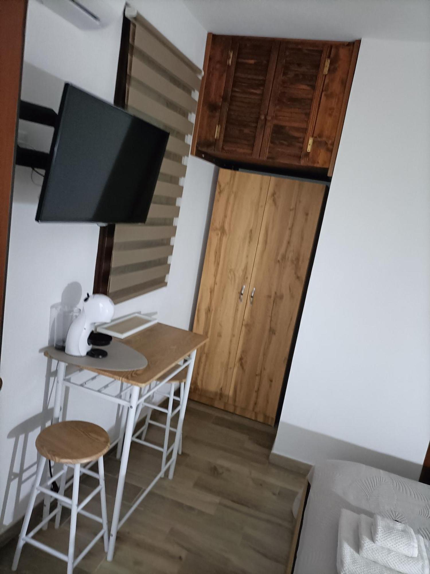 Bed And Breakfast Raggio Di Sole Iglesias Exterior foto